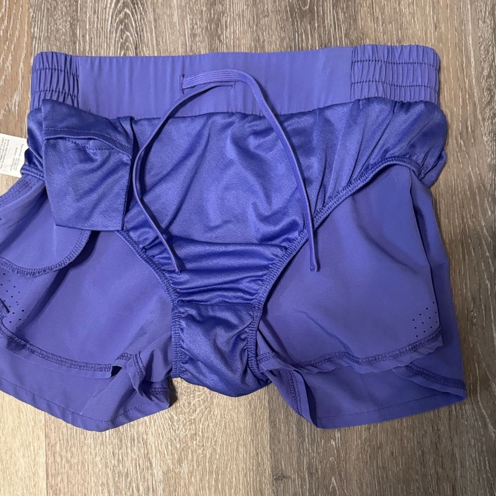 Asics Women's Vibrant Purple Athletic Shorts. NWOT. Size XS. - Picture 4 of 5